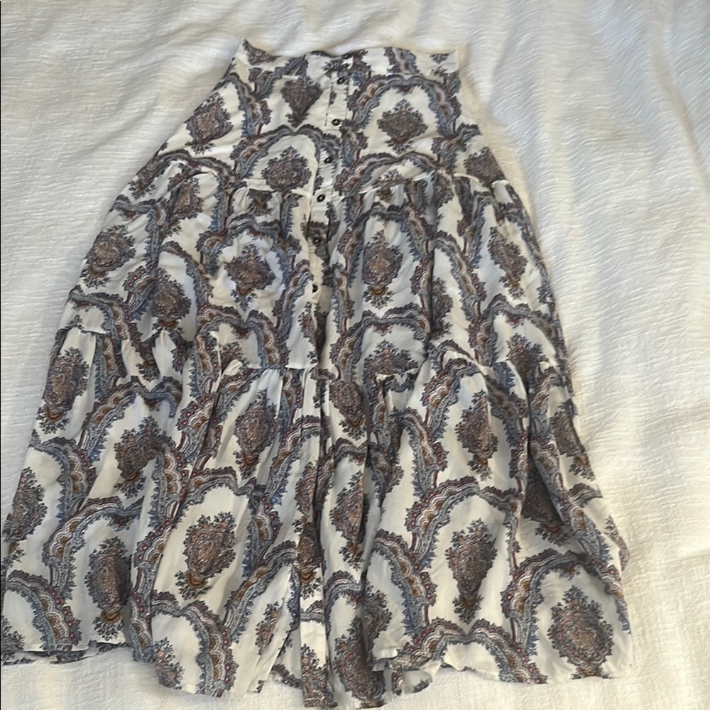 Paisley Print A-Line White Maxi Skirt - Picture 2 of 5